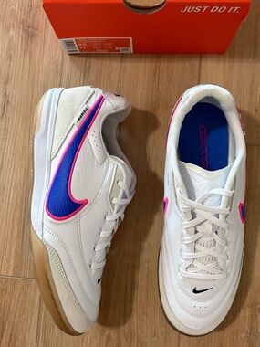 Nike Tiempo Streetgato Indoor Soccer Shoes